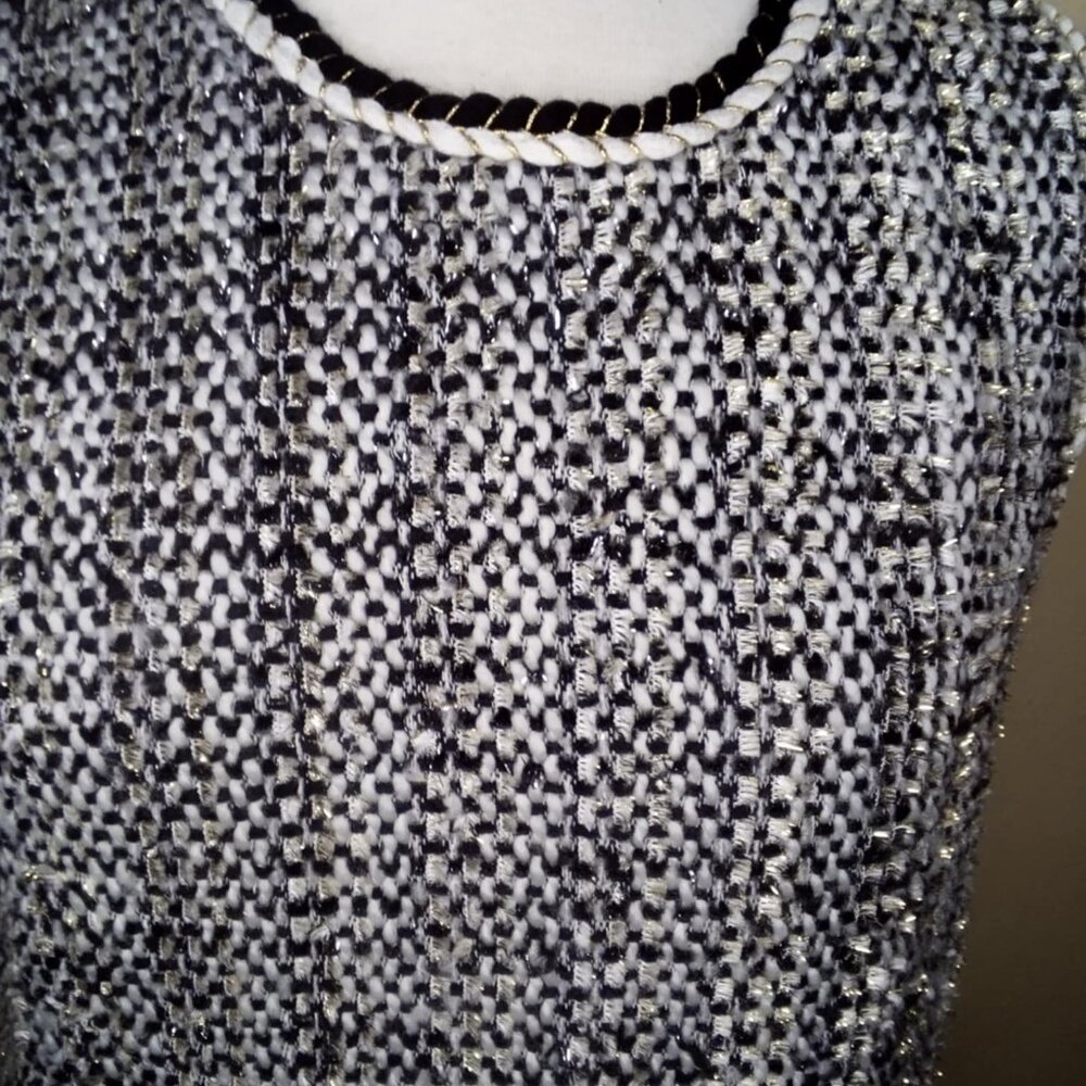 Large Tweed Spring Dress - Picture 7 of 9
